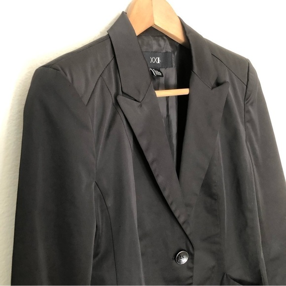 XXI Forever 21 Fitted Black Blazer - Picture 5 of 12